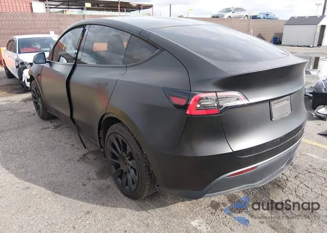 2020 Tesla Model Y Long Range Dual Motor All-Wheel Drive z USA, uszkodzony, nr VIN 5YJYGDEE6LF054872